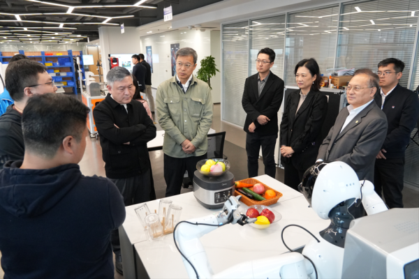 配资头条官网 瞄准具身智能，顺德“机器人军团”迎战略伙伴